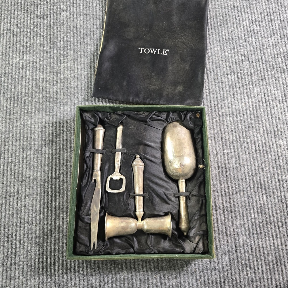 TOWLE Silver Plated 4 Piece Cocktail Bar Ware Set Velvet Case Antique Vintage